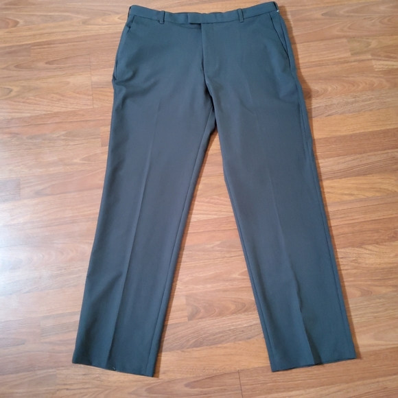 Van Heusen Other - Van Heusen Men's Dress Pants 36X32 Dark Brown New